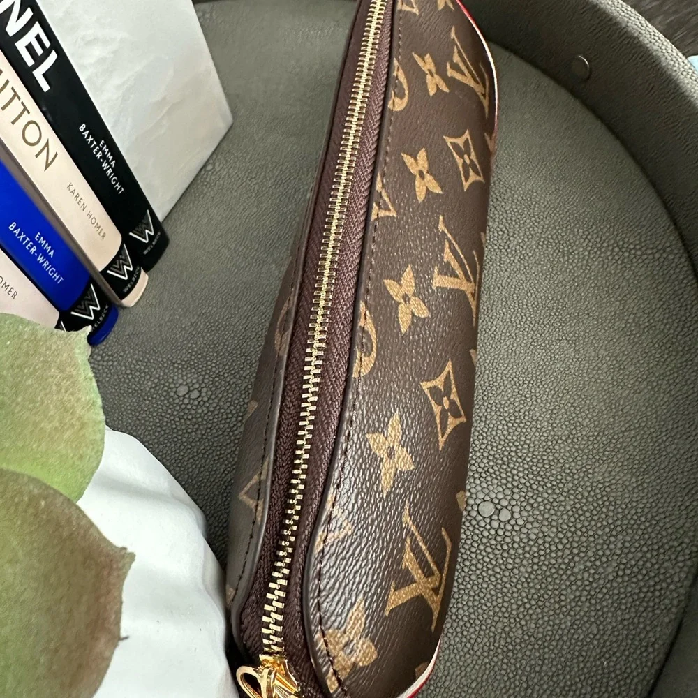 🐻 Brown Monogram Pencil Case Or Makeuo Brush Bag - Picture 4 of 7